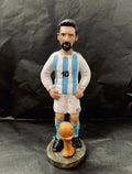 Statuina Messi con Coppa
